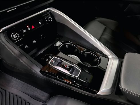 Certified 2025 Audi Q5 Premium w/ Premium Plus AWD/4WD image 19