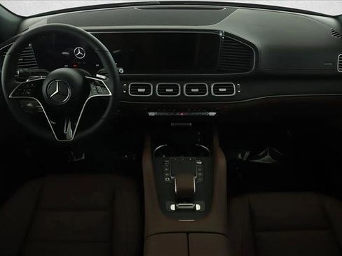 Certified 2025 Mercedes-Benz GLS 450 4MATIC image 16