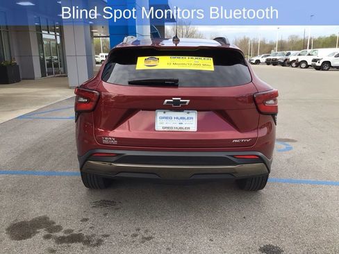 Used 2024 Chevrolet Trax ACTIV w/ Driver Confidence Package image 4