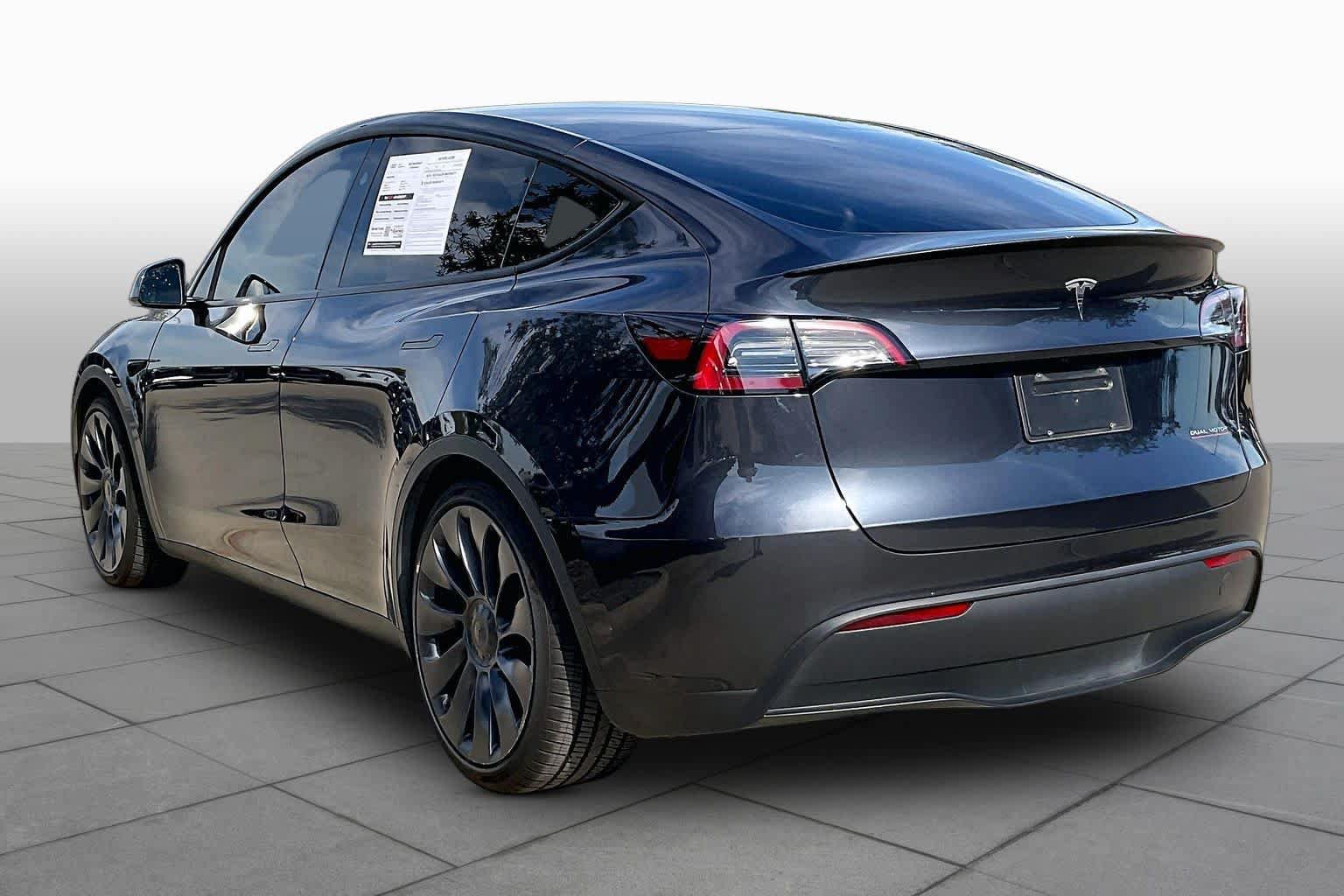 Used 2024 Tesla Model Y Performance AWD/4WD image 11