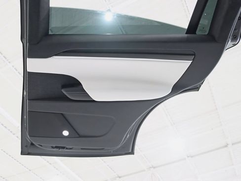 Used 2022 Tesla Model X Plaid AWD/4WD image 36