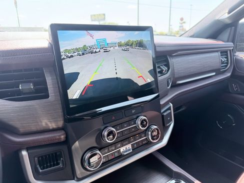 Used 2022 Ford Expedition Limited RWD image 18