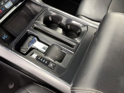 Certified 2022 Ford F150 Lariat w/ Equipment Group 502A High image 22