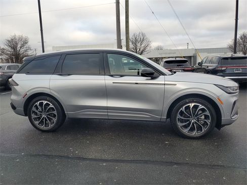 Certified 2024 Lincoln Nautilus Reserve w/ Equipment Group 203A image 8