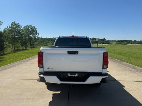 Used 2024 Chevrolet Colorado LT w/ LT Convenience Package II RWD image 4