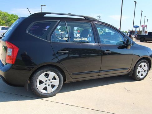 Used 2009 Kia Rondo LX FWD image 5