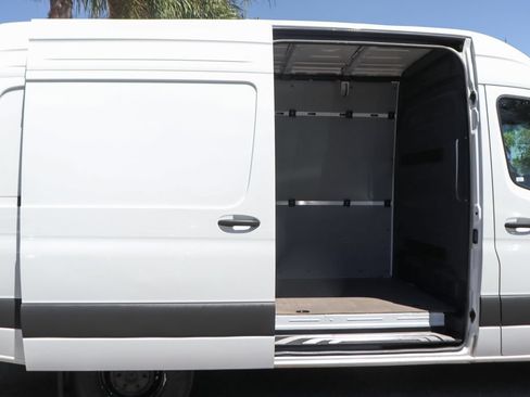 Used 2025 Mercedes-Benz Sprinter 2500 image 13