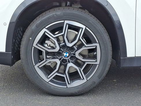 Certified 2025 BMW X1 xDrive28i w/ Convenience Package image 8