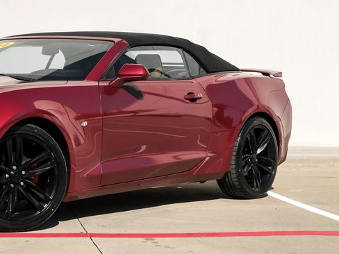 Used 2016 Chevrolet Camaro LT image 10