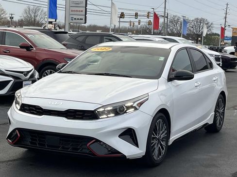 Used 2022 Kia Forte GT-Line w/ GT-Line Premium Package image 3