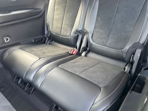 New 2025 Jeep Grand Cherokee L Altitude image 18