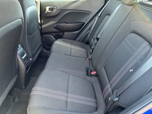 Used 2025 Hyundai Venue SEL FWD image 10
