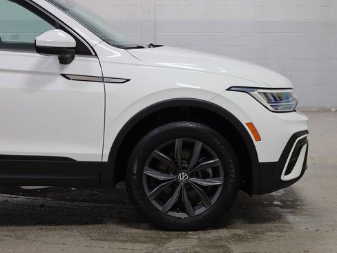 Used 2022 Volkswagen Tiguan SE image 11