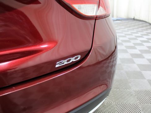 Used 2017 Chrysler 200 Limited Platinum FWD image 22