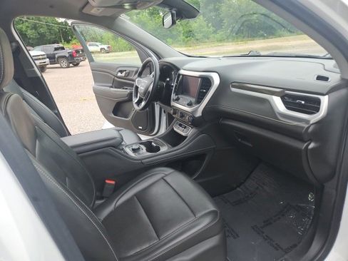 Certified 2023 GMC Acadia SLT image 24