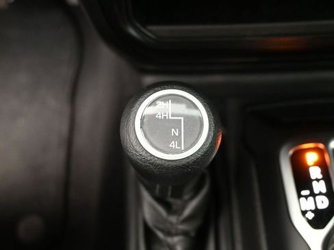 Used 2023 Jeep Wrangler Sport image 23