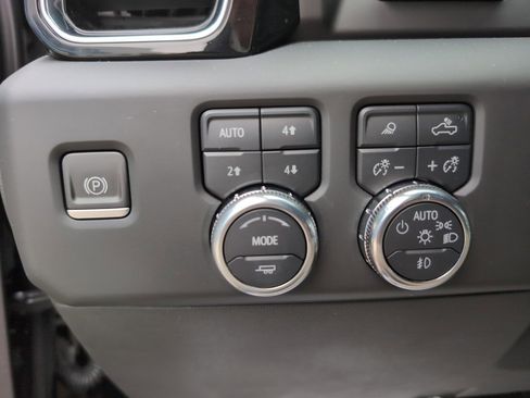 Used 2023 GMC Sierra 1500 Denali w/ Denali Reserve Package image 19