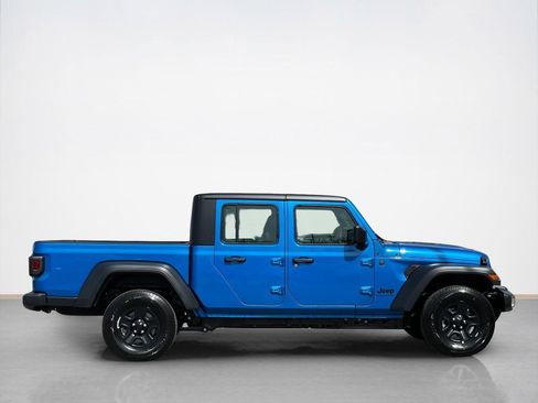 New 2026 Jeep Gladiator Sport AWD/4WD image 9