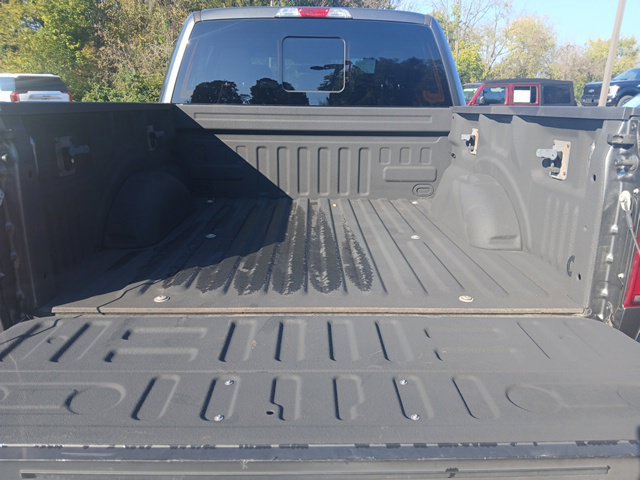 Used 2018 Ford F150 XLT w/ Equipment Group 302A Luxury AWD/4WD image 14