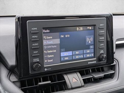 Used 2022 Toyota RAV4 XLE FWD image 12