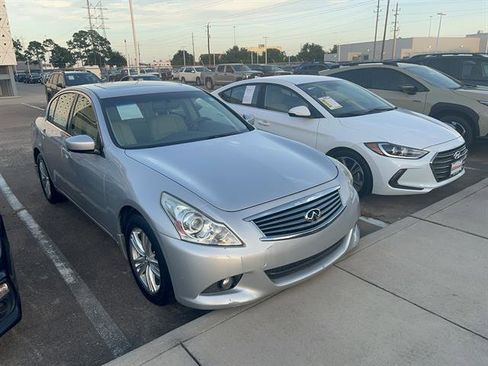Used 2013 INFINITI G37 x Sedan w/ Premium Pkg AWD/4WD image 3