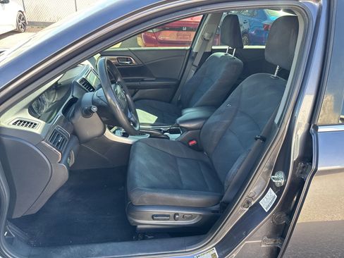 Used 2017 Honda Accord EX image 8