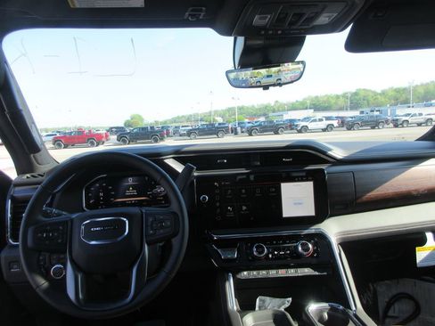 New 2026 GMC Sierra 3500 Denali Ultimate image 16