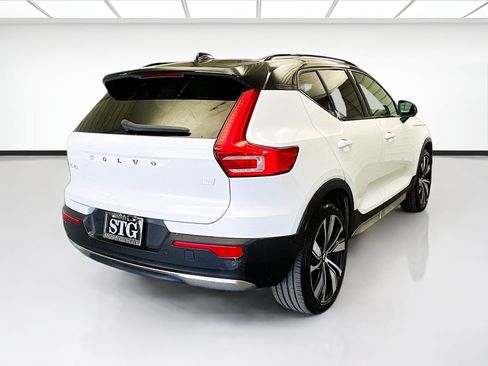 Used 2022 Volvo XC40 P8 Recharge Ultimate image 4