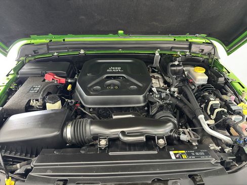 Used 2018 Jeep Wrangler Unlimited Sport S image 36