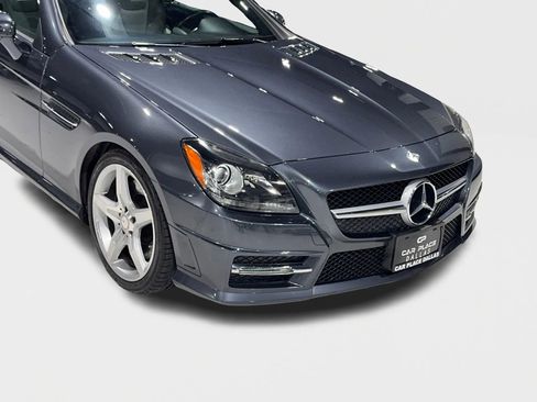 Used 2015 Mercedes-Benz SLK 250 w/ Premium Package image 3