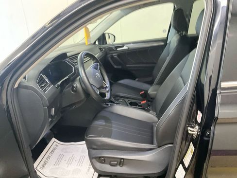 Used 2024 Volkswagen Tiguan SE image 5