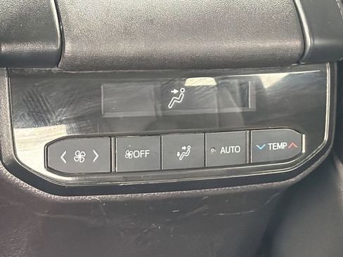 Used 2023 Toyota Highlander XLE FWD image 23