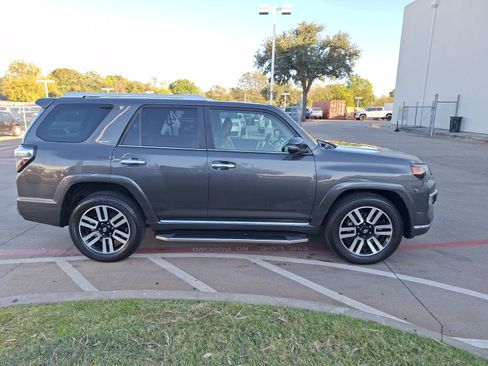 Used 2018 Toyota 4Runner Limited image 7