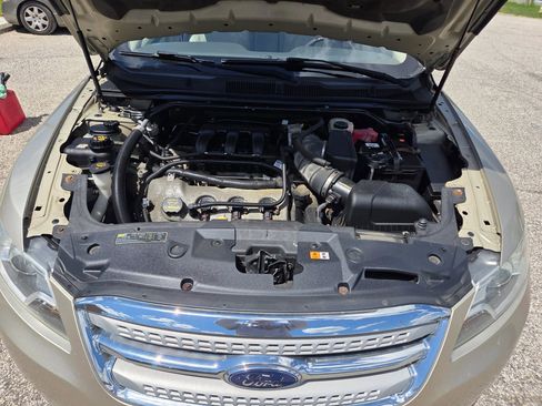 Used 2010 Ford Taurus Limited AWD/4WD image 26