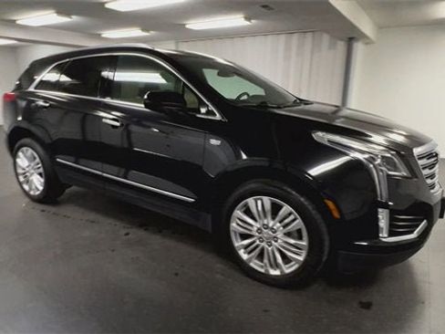 Used 2018 Cadillac XT5 Premium Luxury image 2