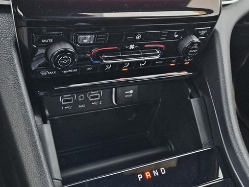 New 2025 Jeep Grand Cherokee L Limited w/ Black Appearance Package image 21