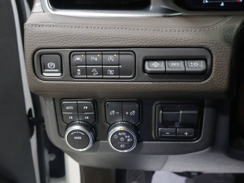 Used 2024 GMC Yukon Denali w/ Max Trailering Package AWD/4WD image 30