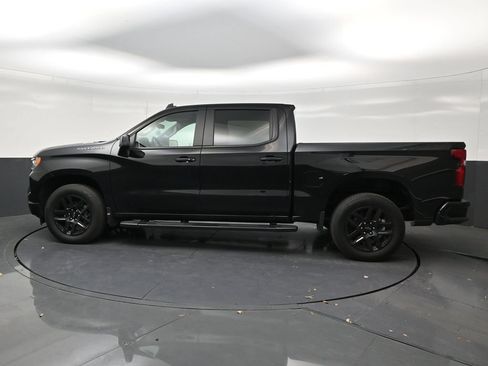 Used 2025 Chevrolet Silverado 1500 RST RWD image 2