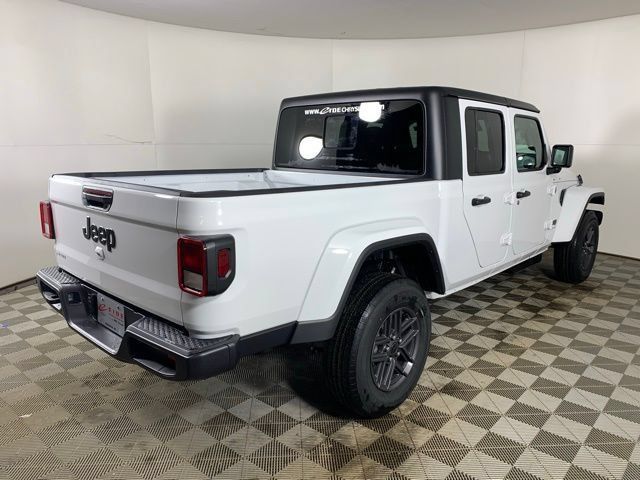 New 2026 Jeep Gladiator Sport AWD/4WD image 4