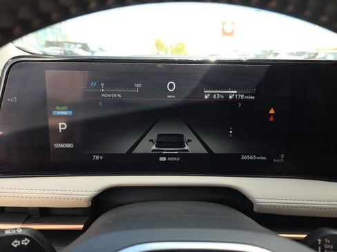 Used 2023 Nissan Ariya FWD image 17