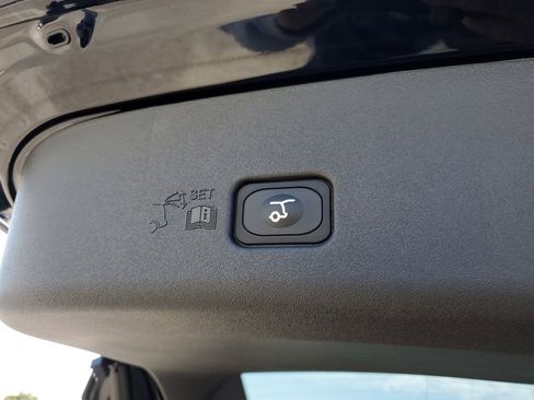 New 2026 Lincoln Nautilus Premier AWD/4WD image 6
