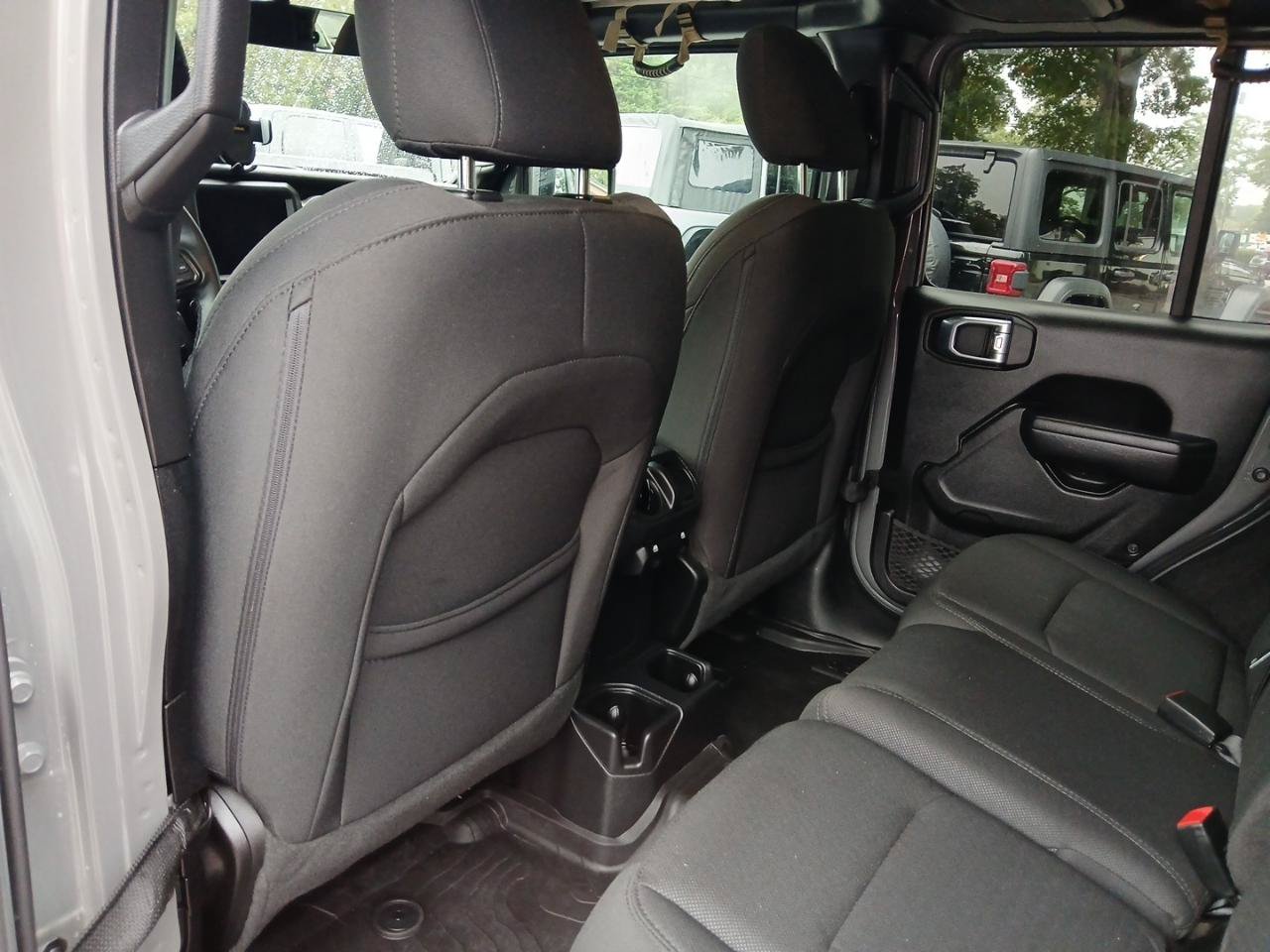 Used 2022 Jeep Wrangler Unlimited Sport AWD/4WD image 12