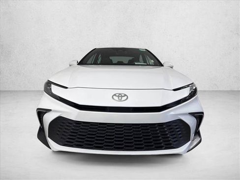Used 2025 Toyota Camry SE w/ Convenience Package FWD image 8