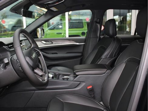 New 2025 Jeep Grand Cherokee Limited w/ Trailer Tow Package image 11