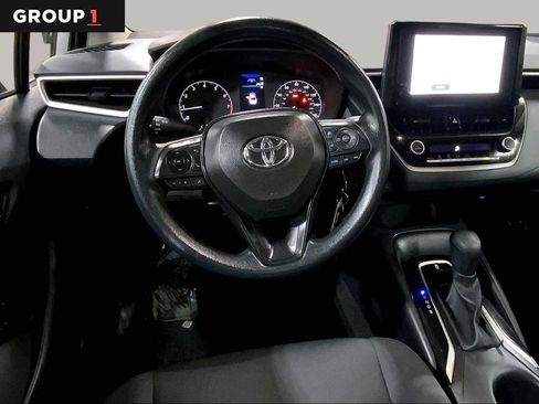 Used 2025 Toyota Corolla LE FWD image 6