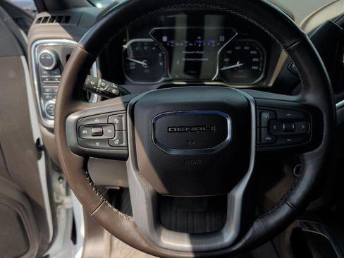 Used 2020 GMC Sierra 1500 Denali w/ Denali Premium Package AWD/4WD image 18