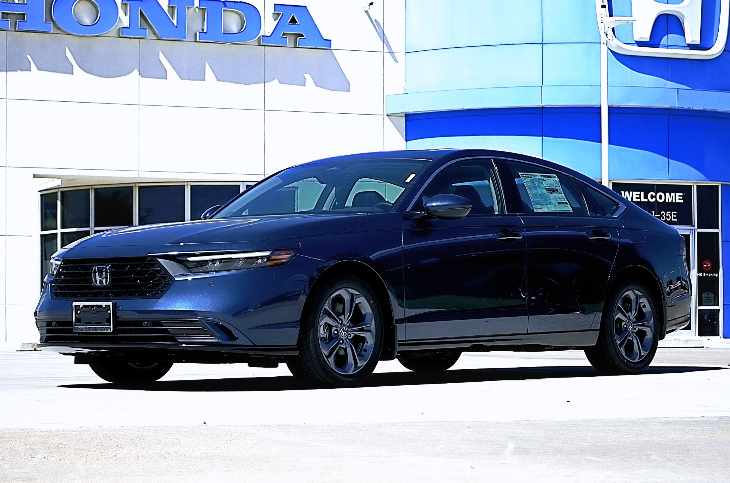 Used 2024 Honda Accord EX image 1