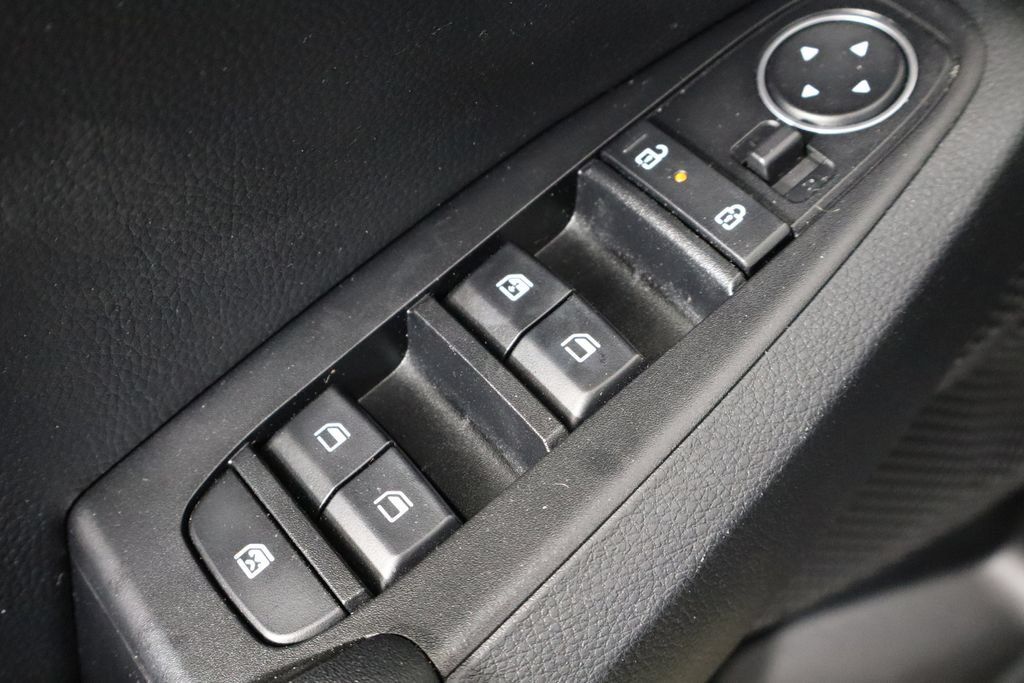 Used 2025 Kia Seltos EX FWD image 22