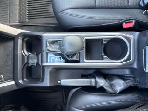 Certified 2020 Toyota Tacoma Limited AWD/4WD image 35