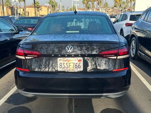 Used 2020 Volkswagen Passat 2.0T SE w/ Sunroof Package image 6